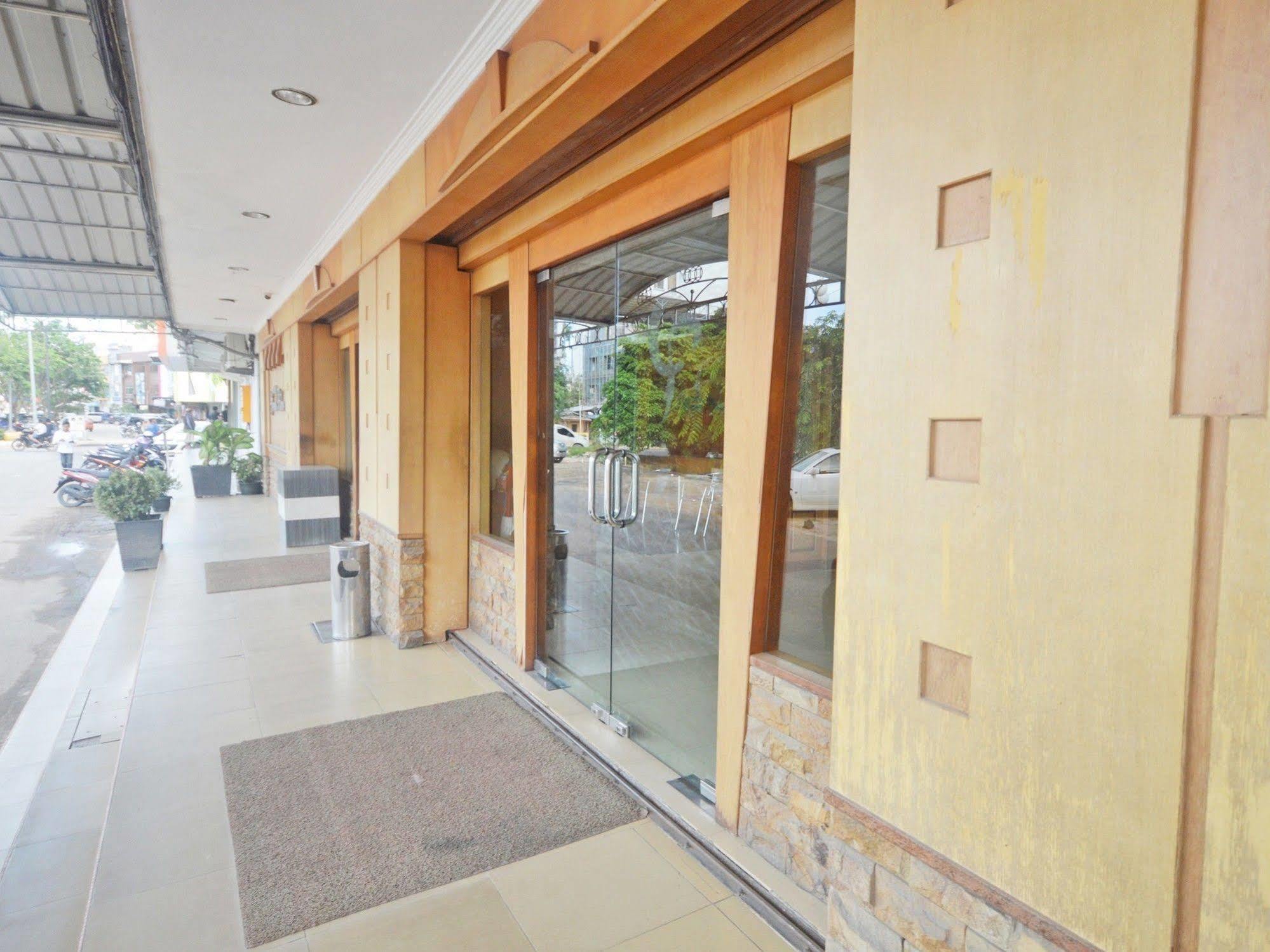 Nida Rooms Nagoya Business Center Batam Exterior foto