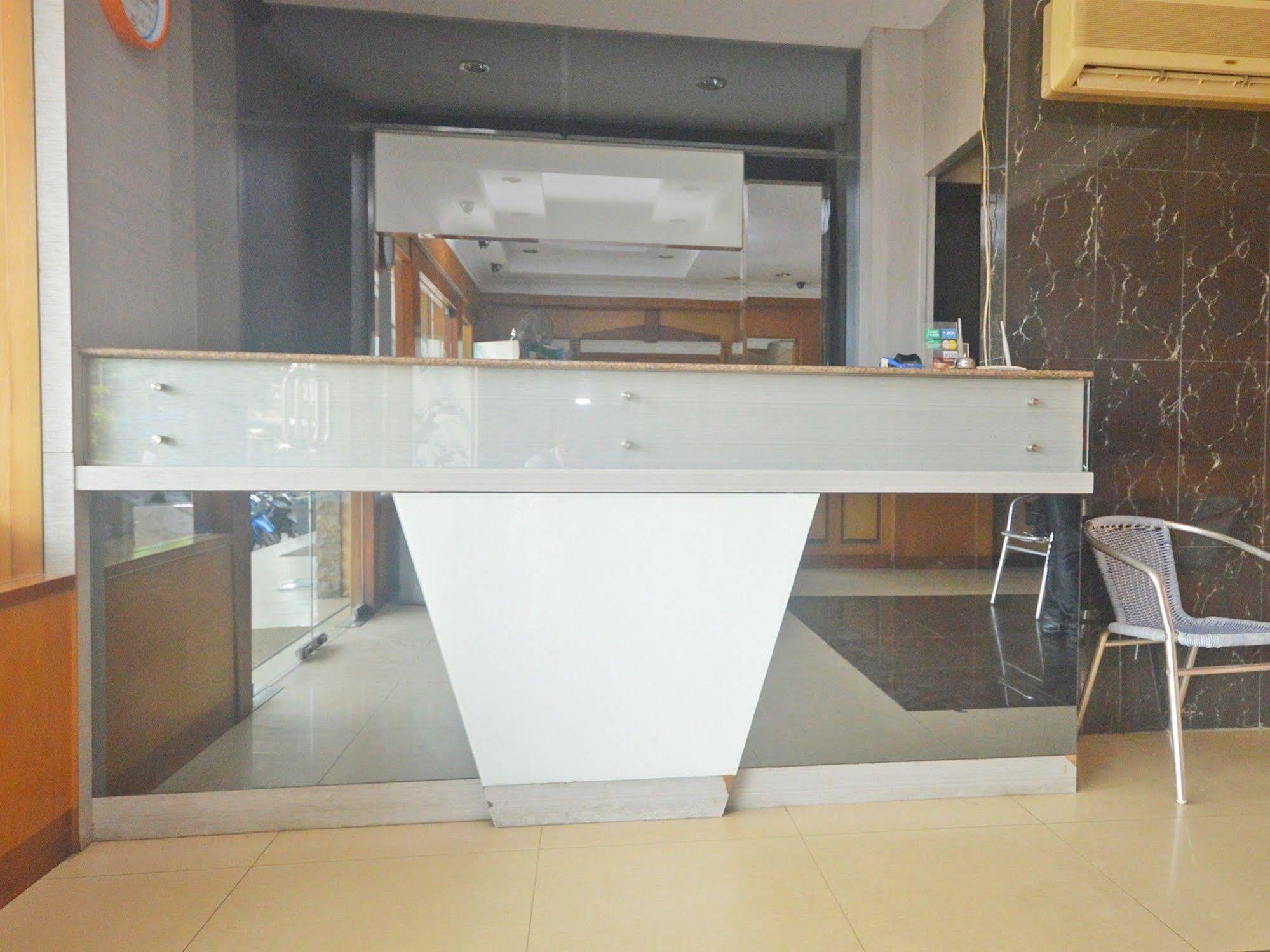 Nida Rooms Nagoya Business Center Batam Exterior foto